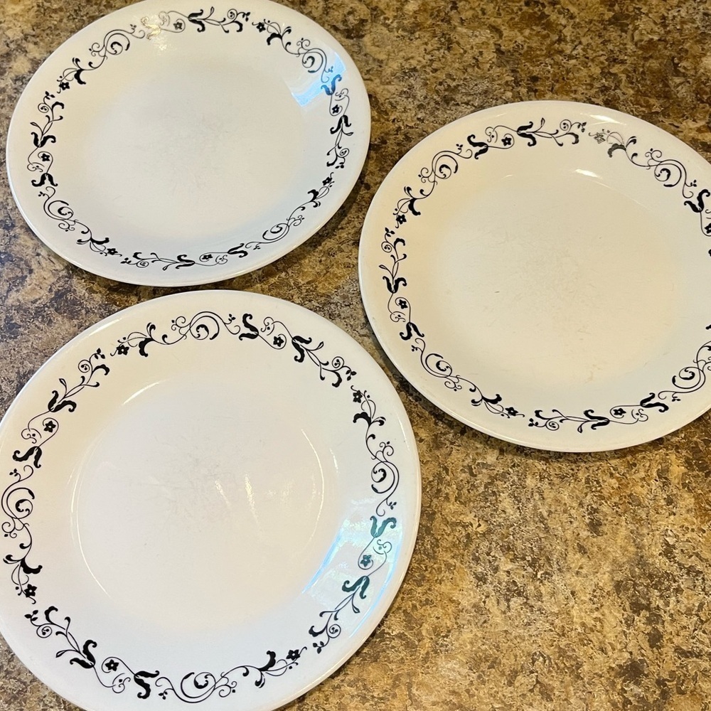 Vintage Corelle Vitrelle Elegant Garden Getaway White & Black Side Plates 6.75” - Picture 3 of 11